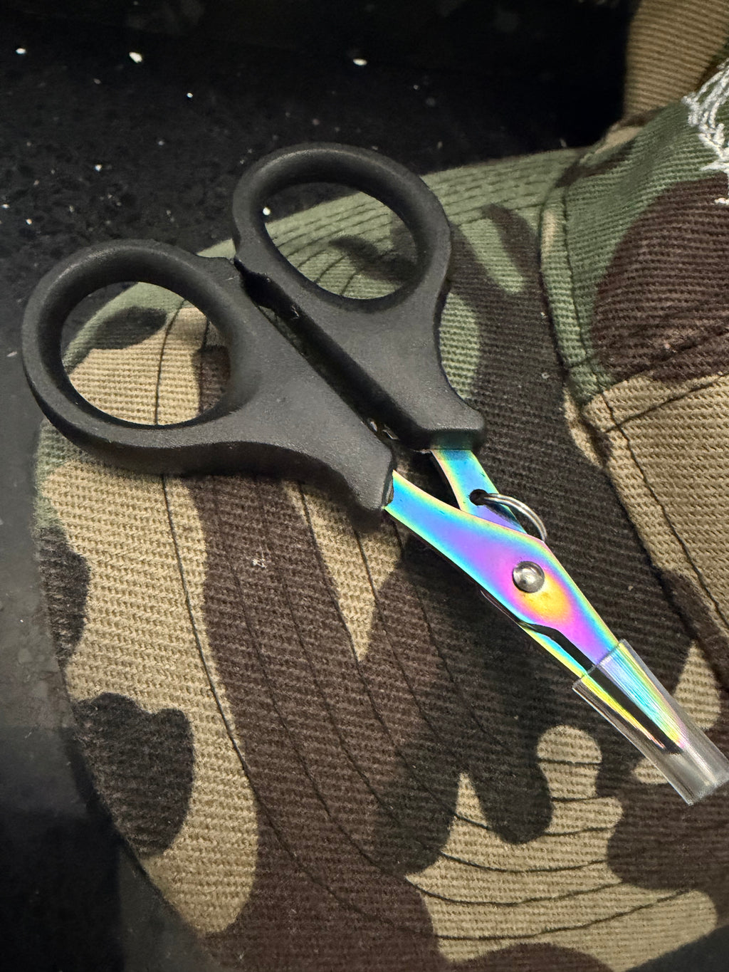 Rainbow Titanium Braid Scissors - Fishing / Carp Fishing